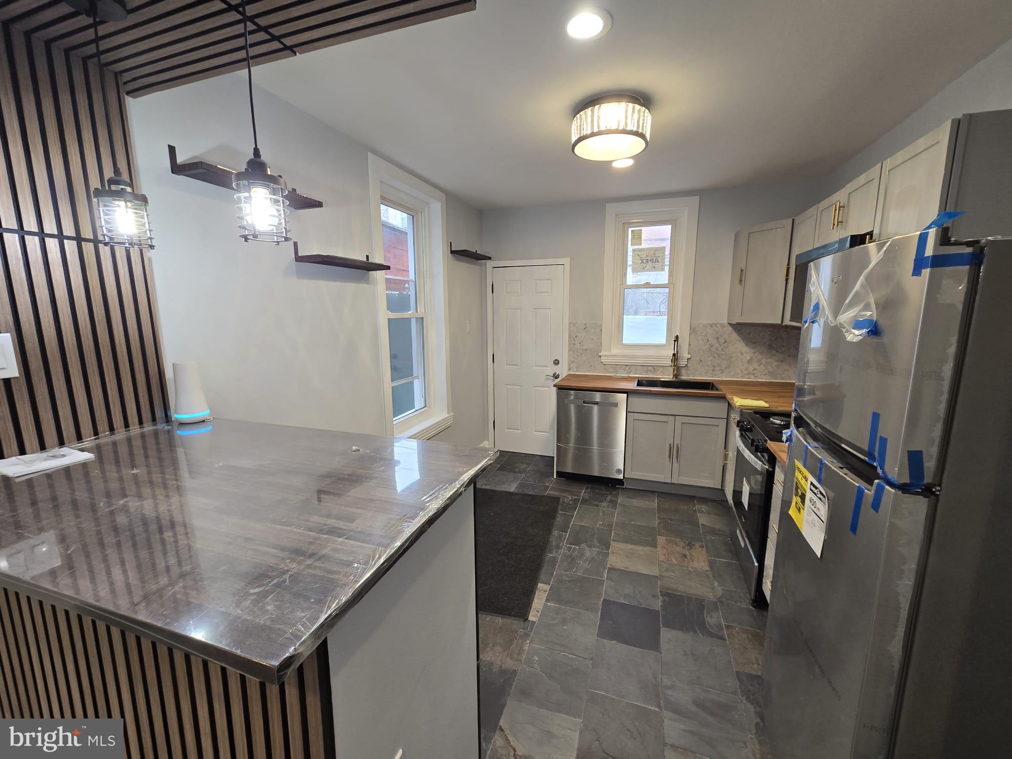 STRAWBERRY MANSION - Residential