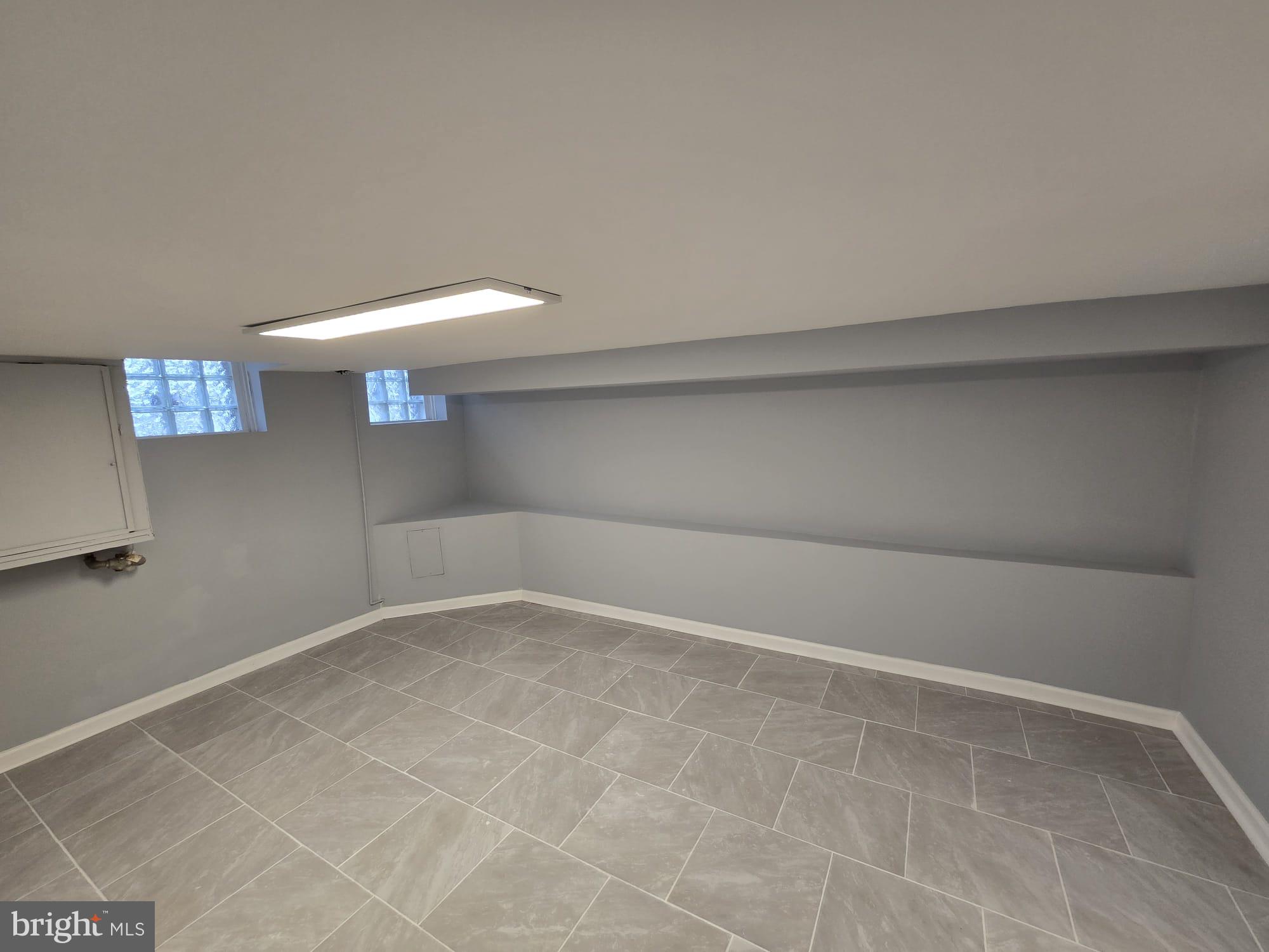 STRAWBERRY MANSION - Residential