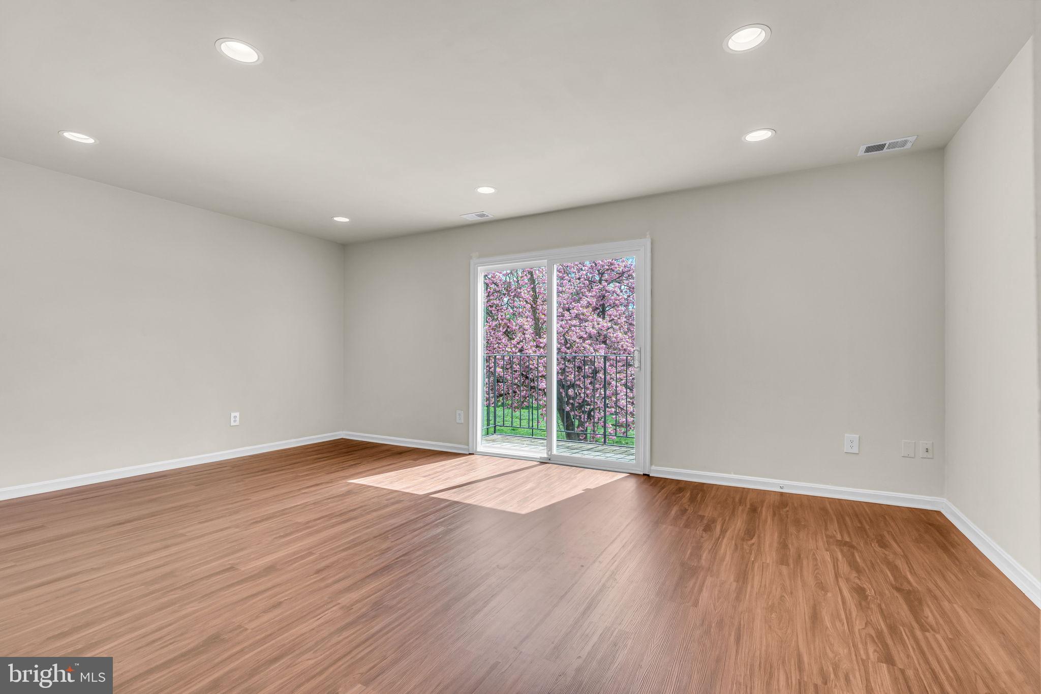 KEENE MILL WOODS - Residential