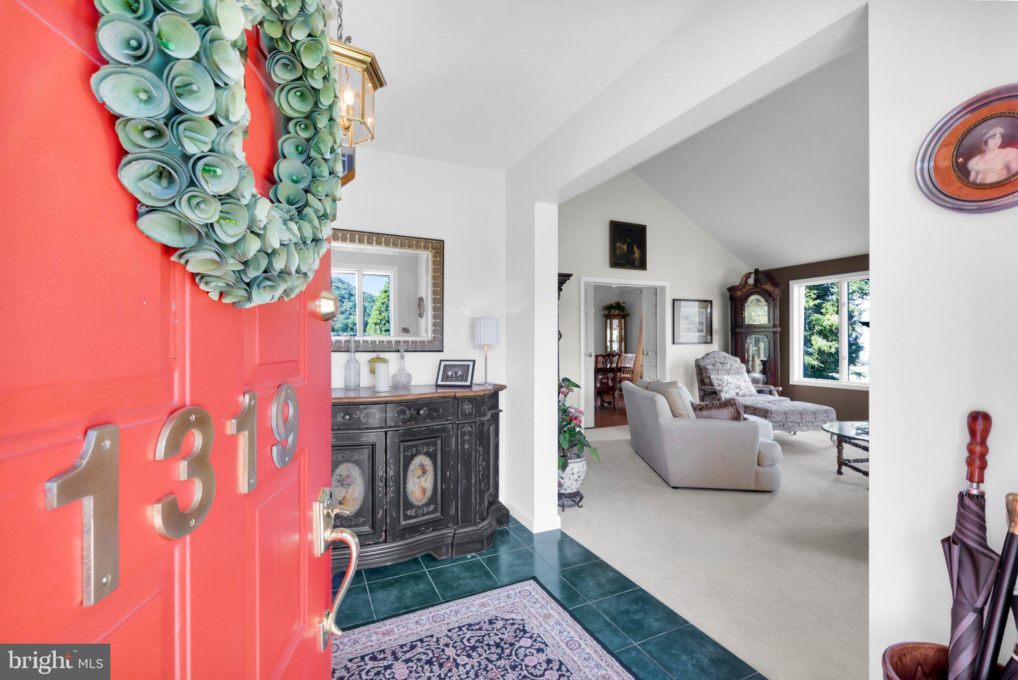1319 SHADY LANE