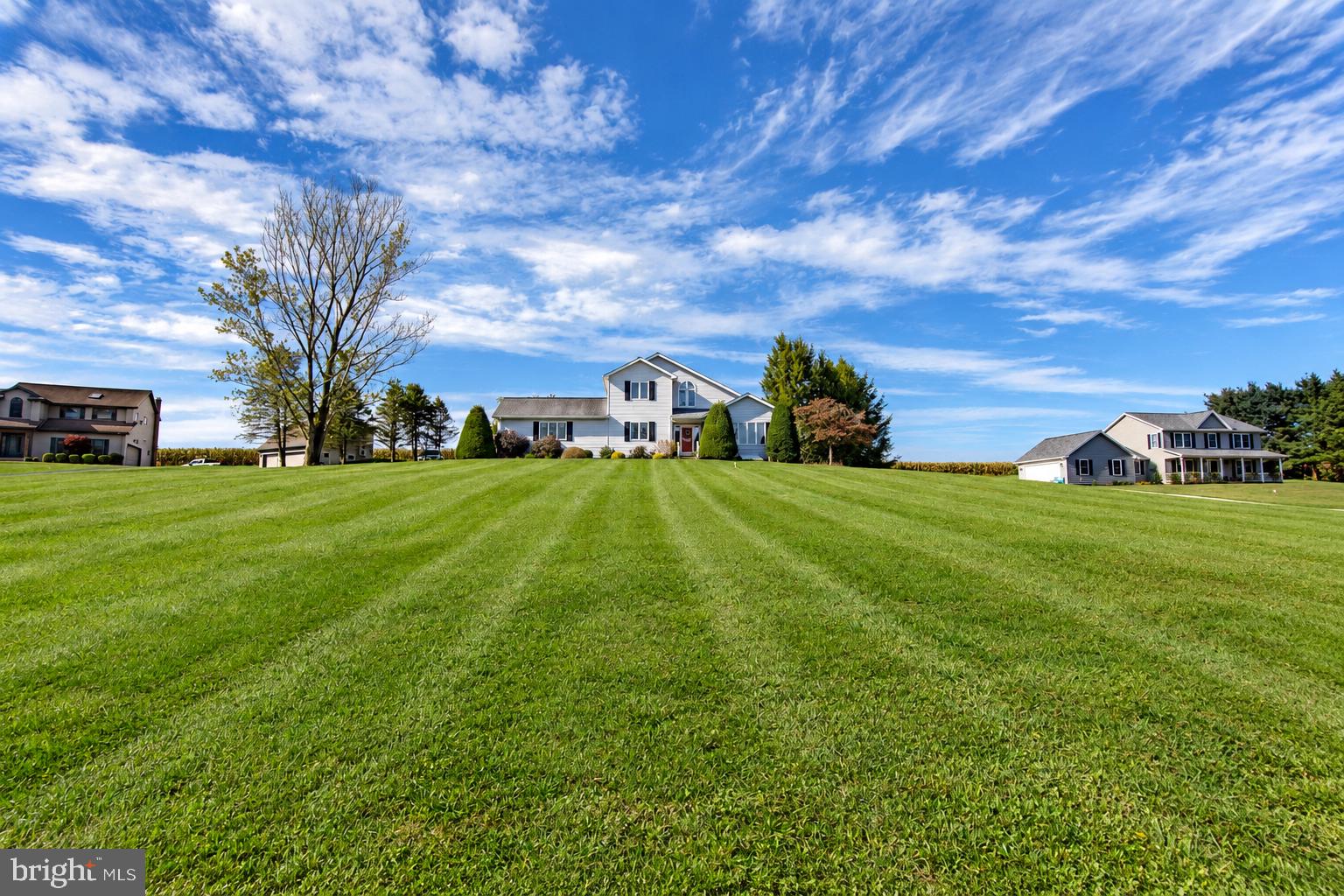 1319 SHADY LANE
