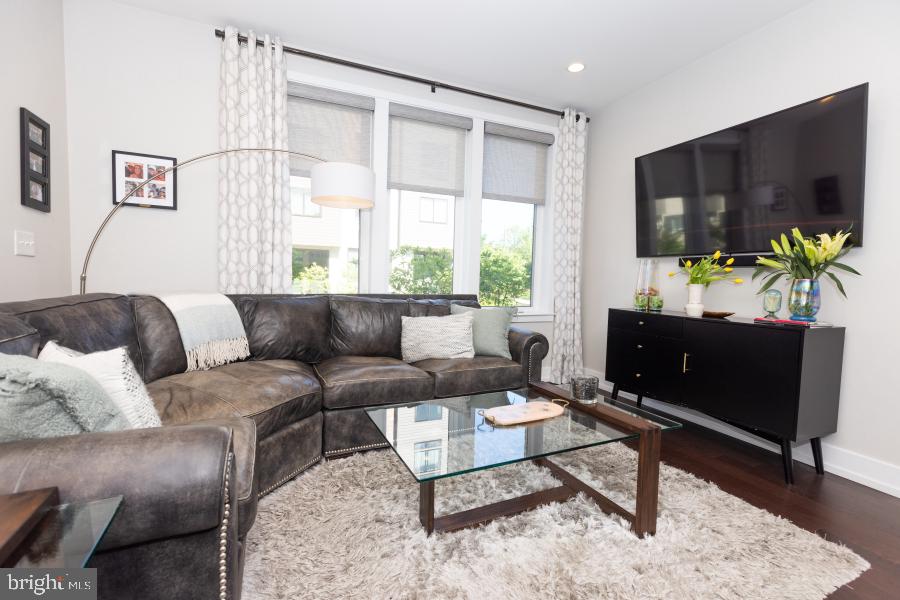 BROWNSTONES AT VF - Residential