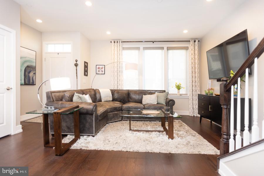 BROWNSTONES AT VF - Residential