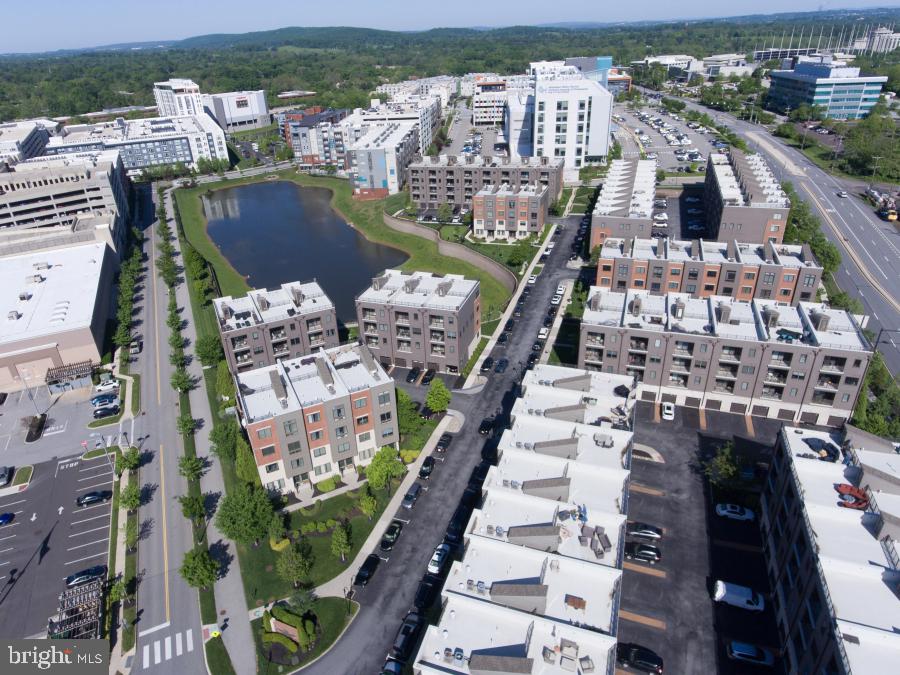 BROWNSTONES AT VF - Residential