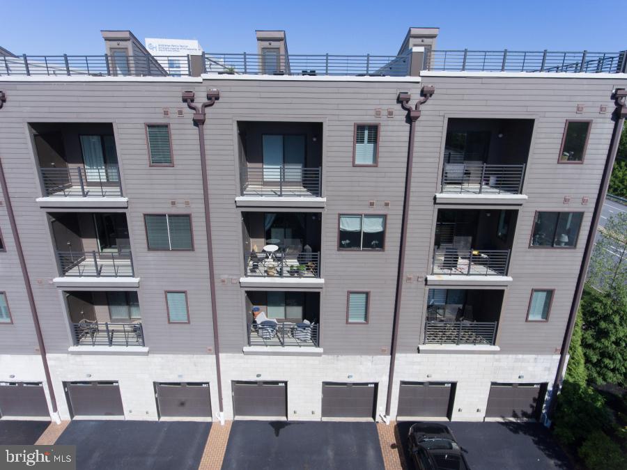 BROWNSTONES AT VF - Residential