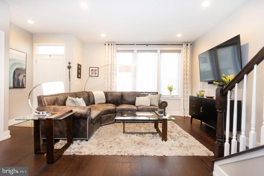 BROWNSTONES AT VF - Residential