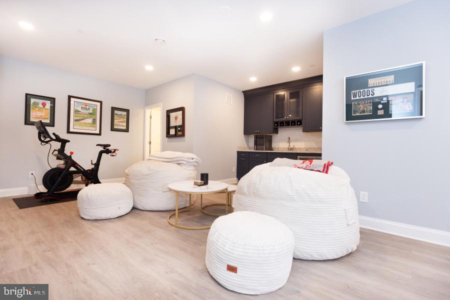 BROWNSTONES AT VF - Residential