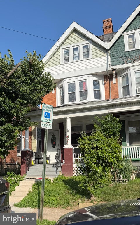 Townhouse For Sale - 32 Delawareview Avenue<br/> TRENTON, NJ 08618