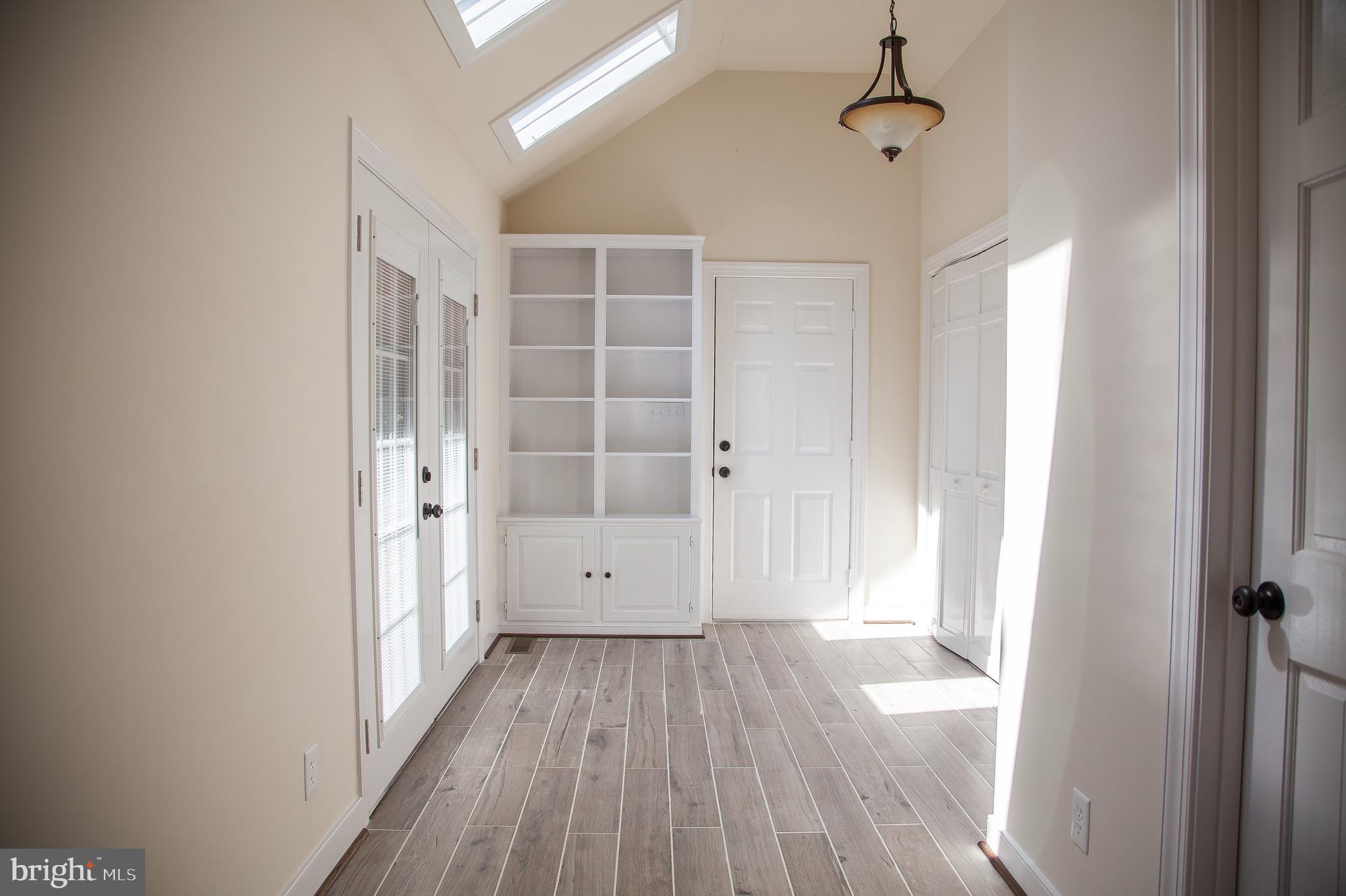 RIVER BLUFFS - Residential