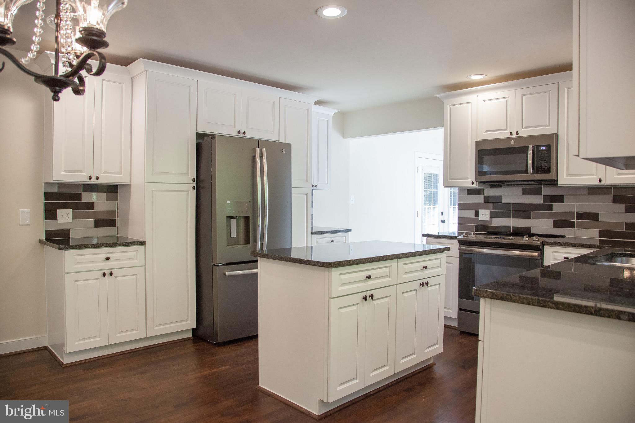 RIVER BLUFFS - Residential