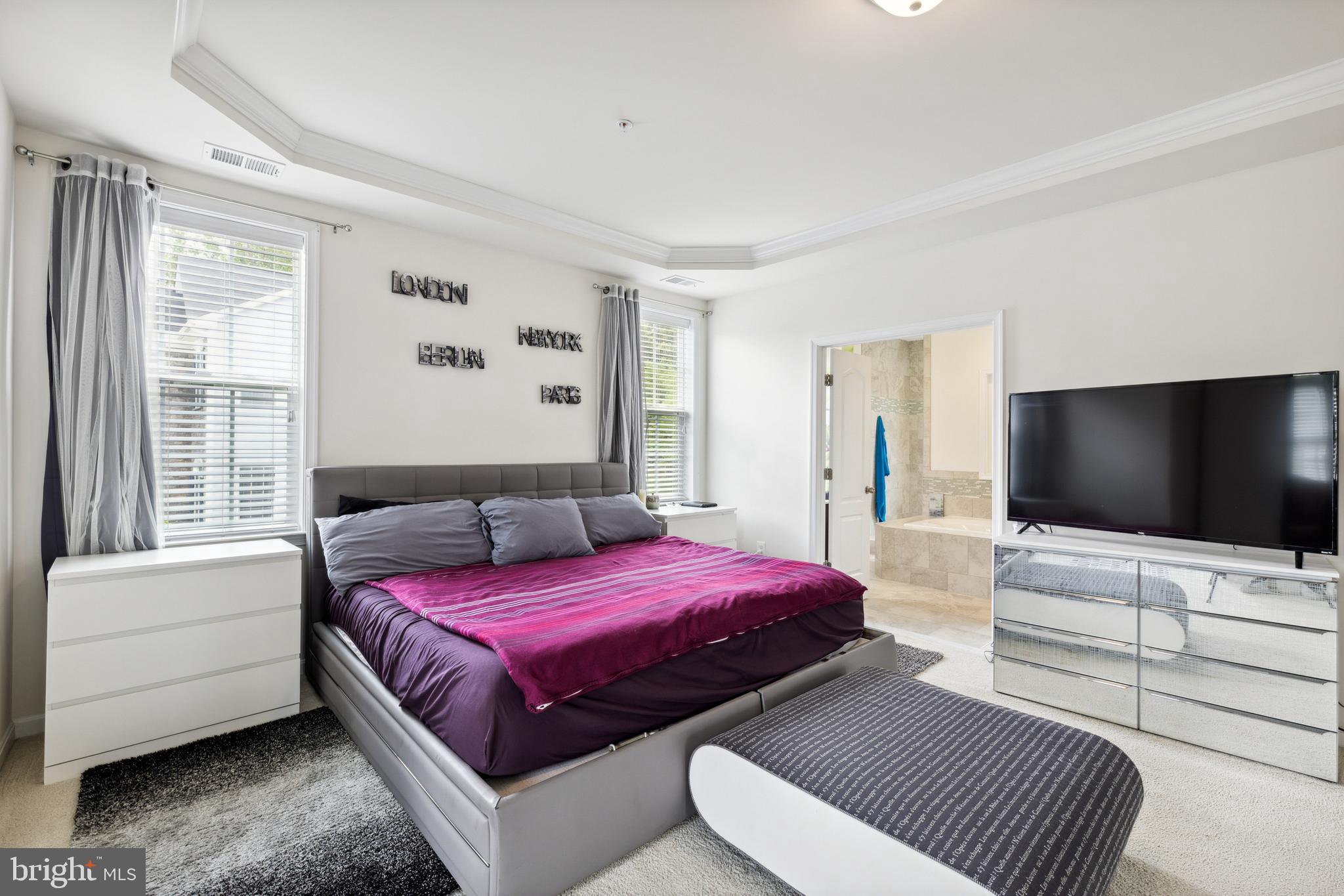 WASHINGTON OVERLOOK - Residential