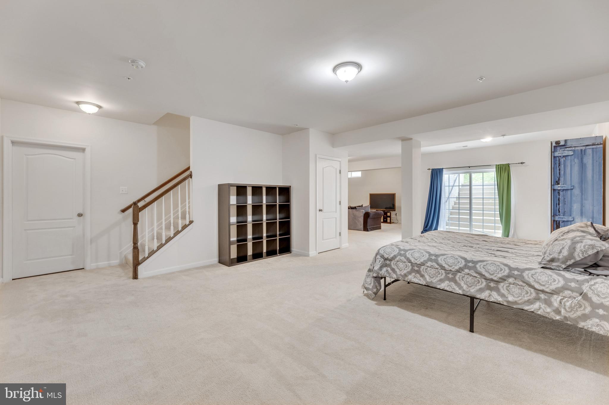 WASHINGTON OVERLOOK - Residential