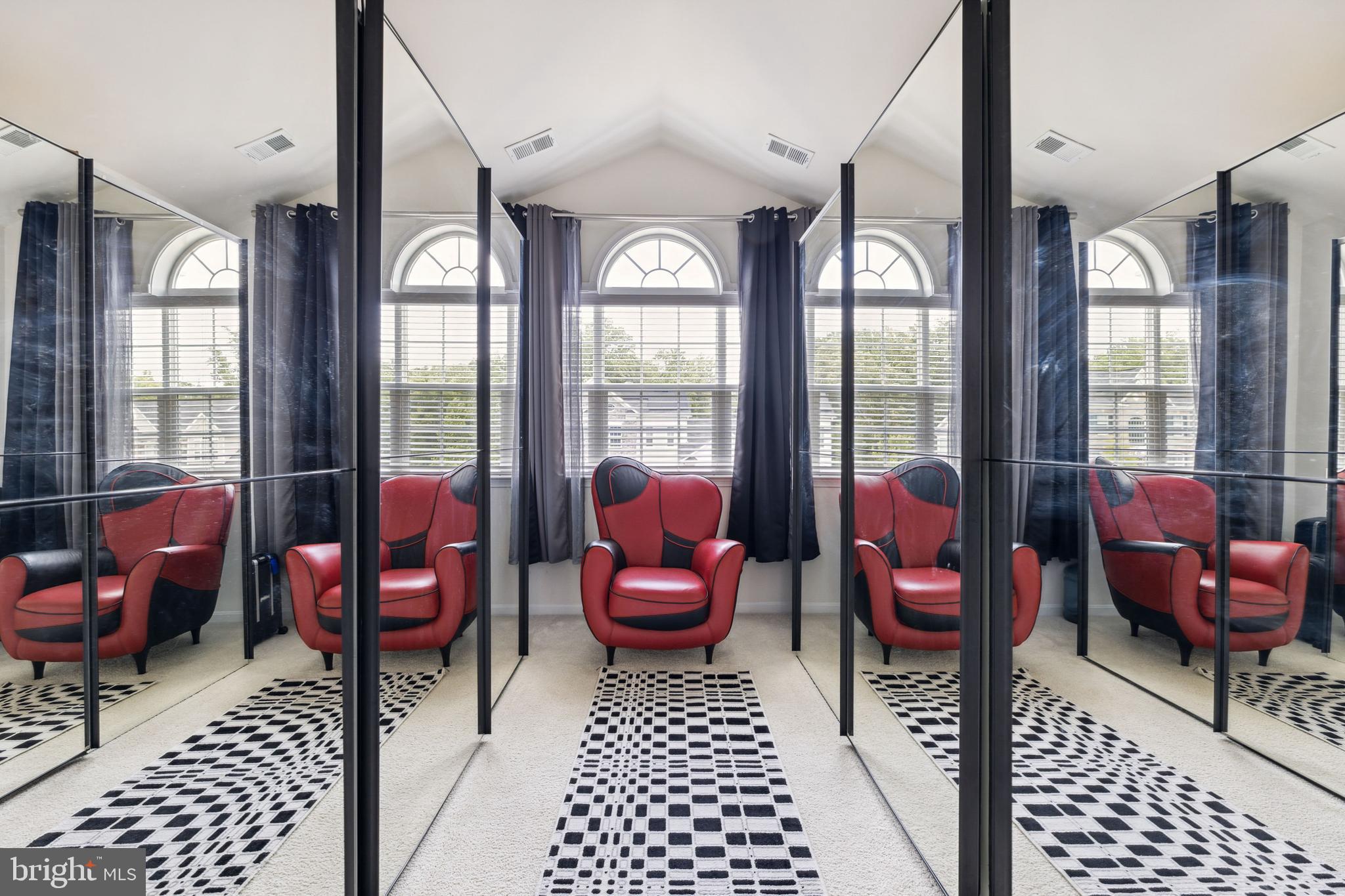 WASHINGTON OVERLOOK - Residential