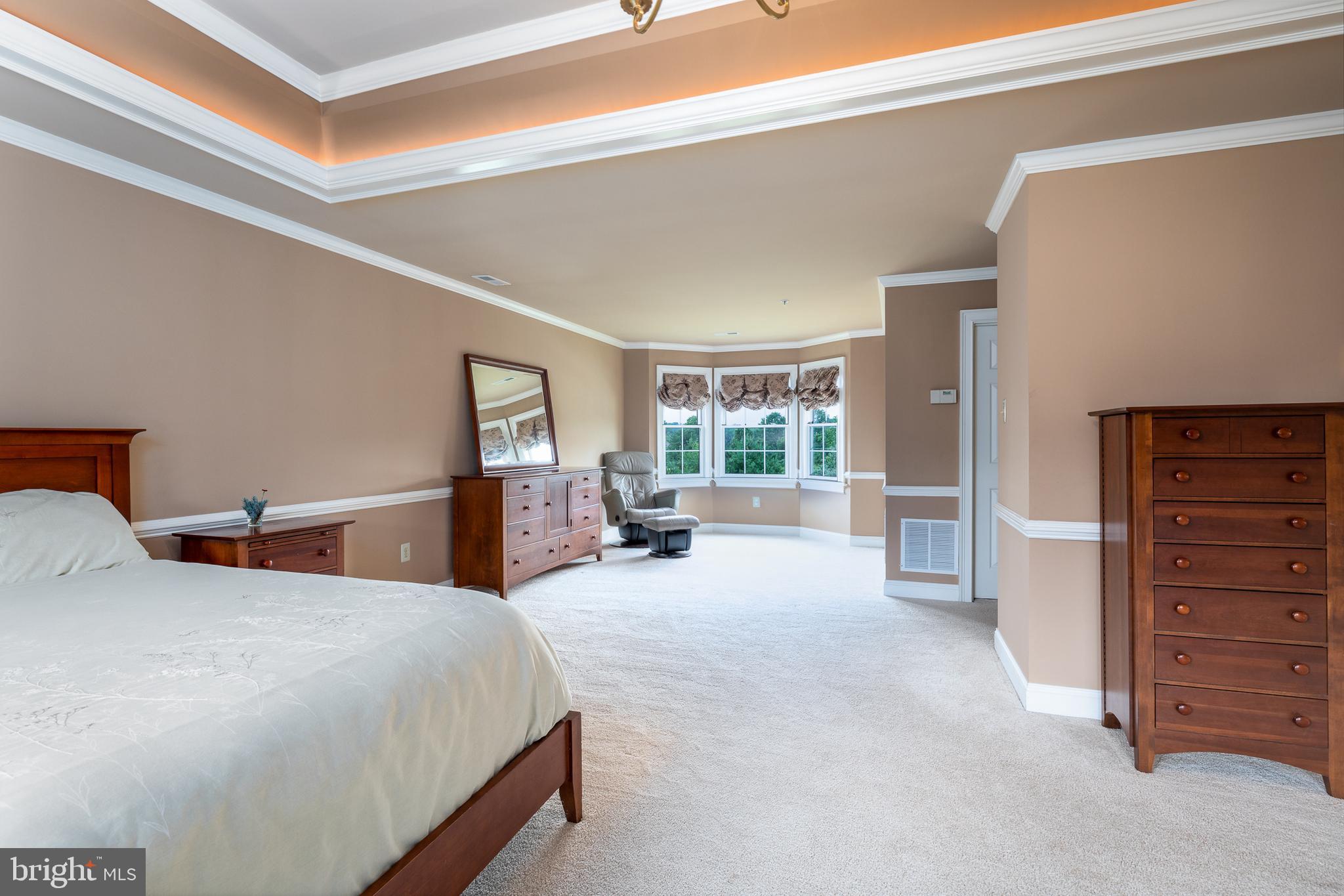 WHITE GATE - Residential