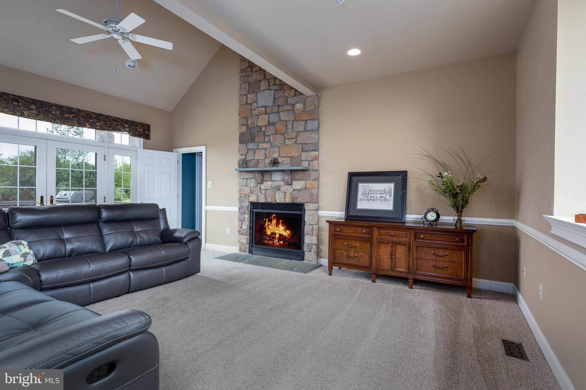 WHITE GATE - Residential