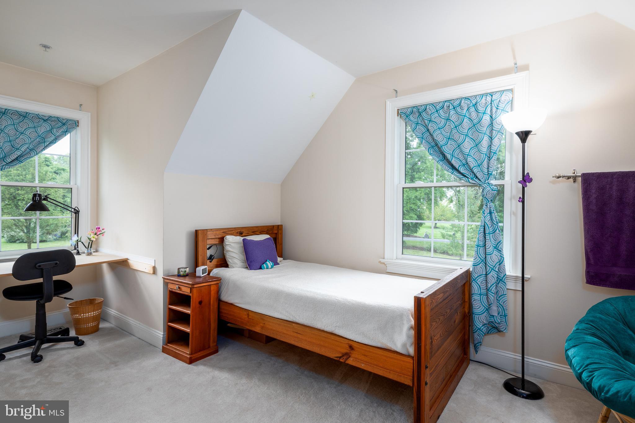 WHITE GATE - Residential