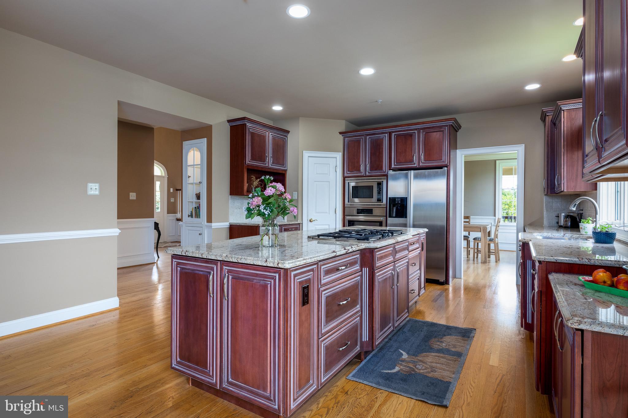 WHITE GATE - Residential