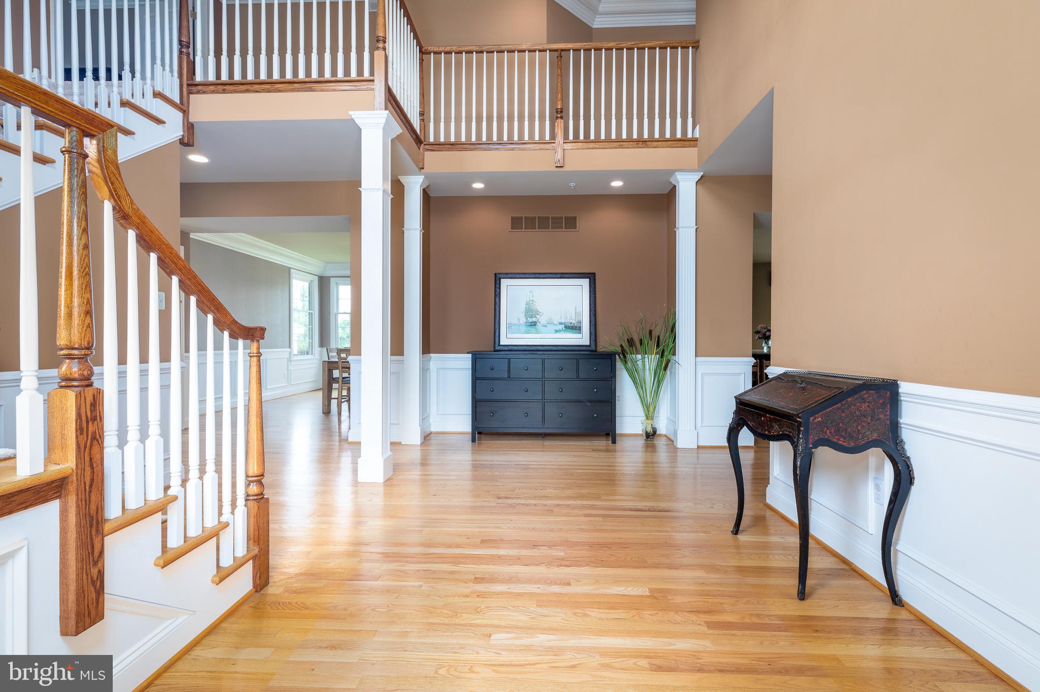 WHITE GATE - Residential