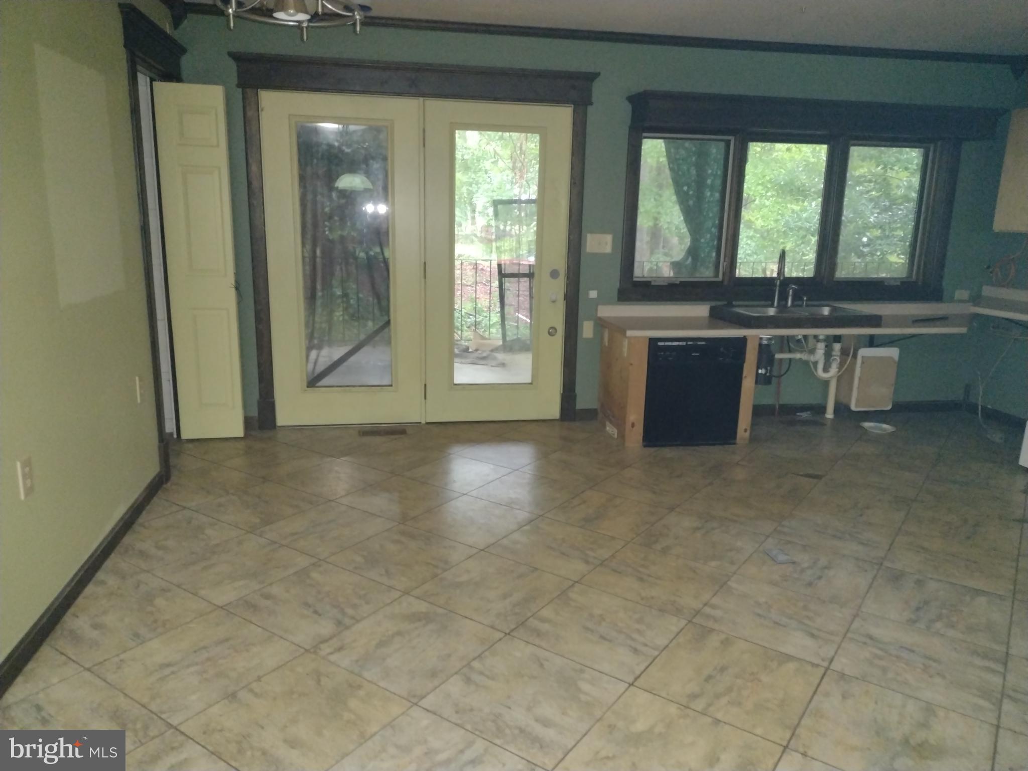 WARDEN ACRES - Residential