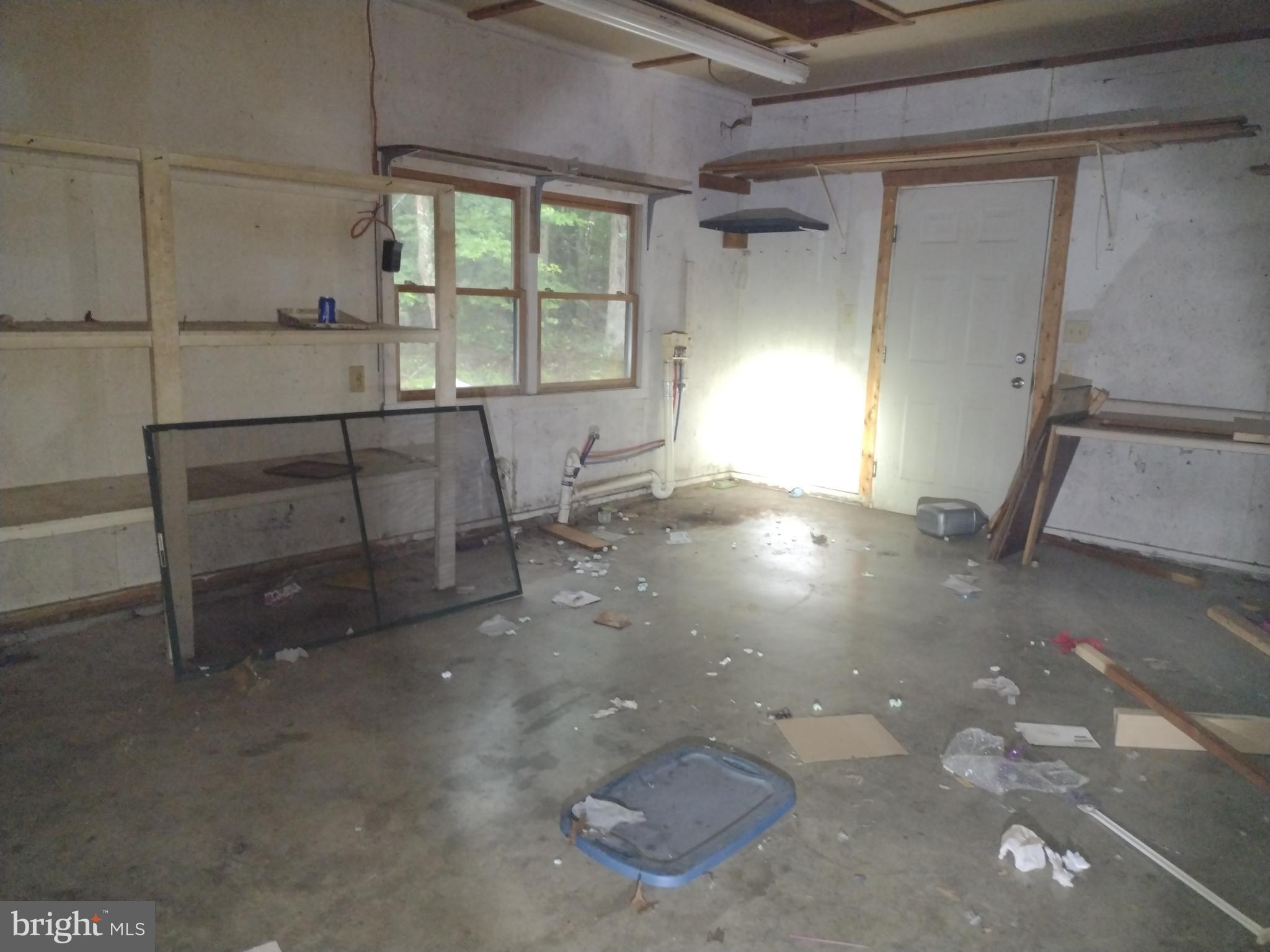 WARDEN ACRES - Residential