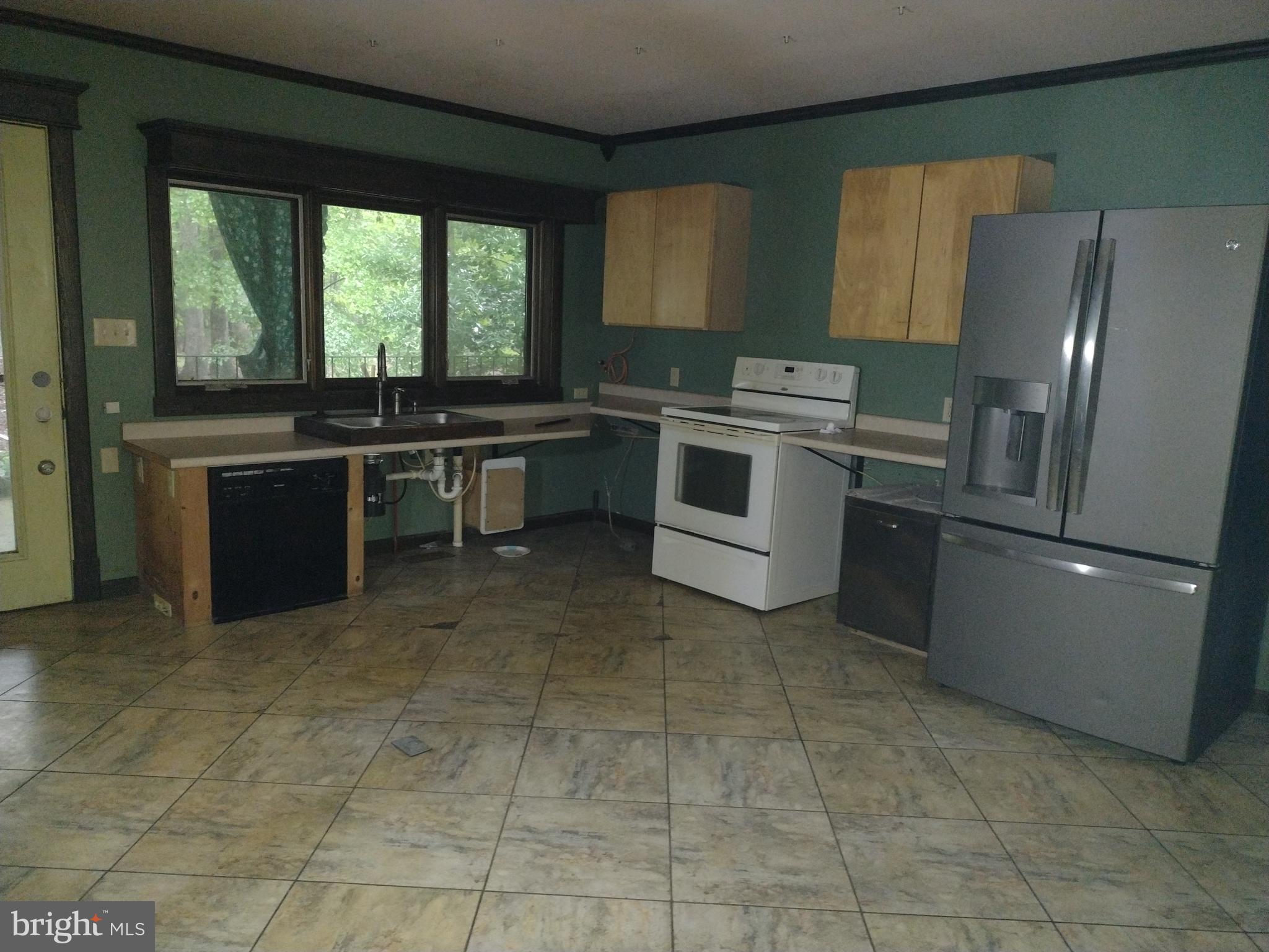 WARDEN ACRES - Residential