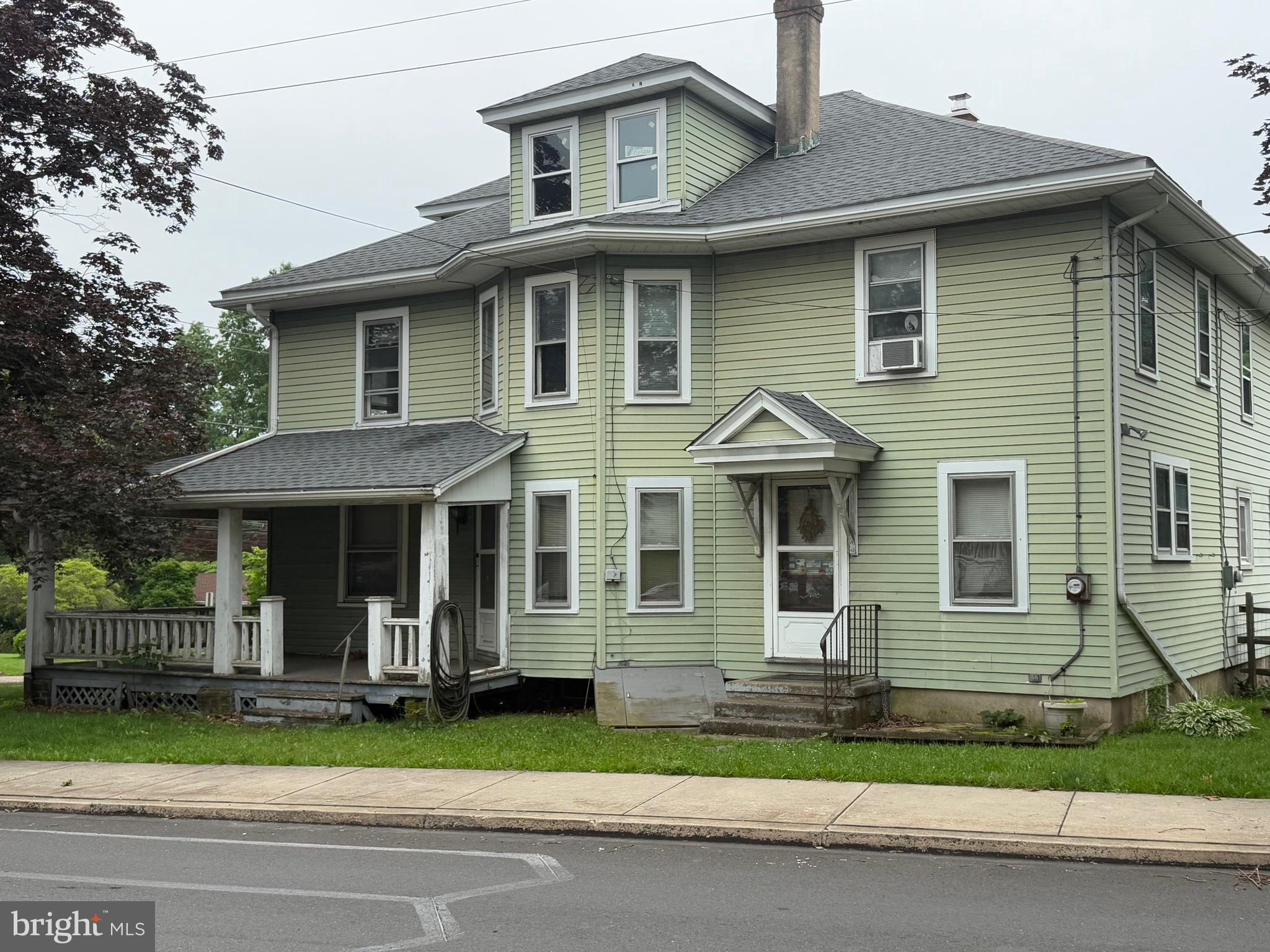 326 N 5TH STREET