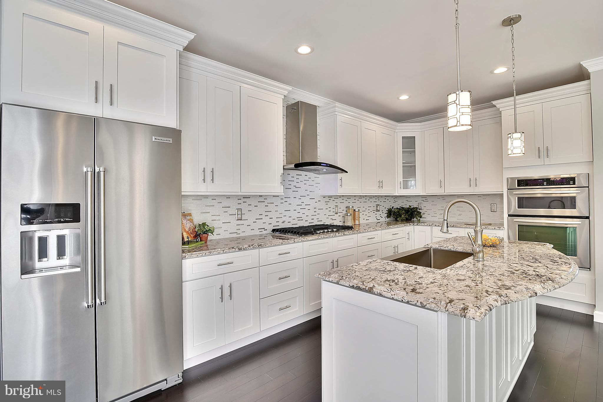 LORTON TOWN CNTR LANDBAY - Residential