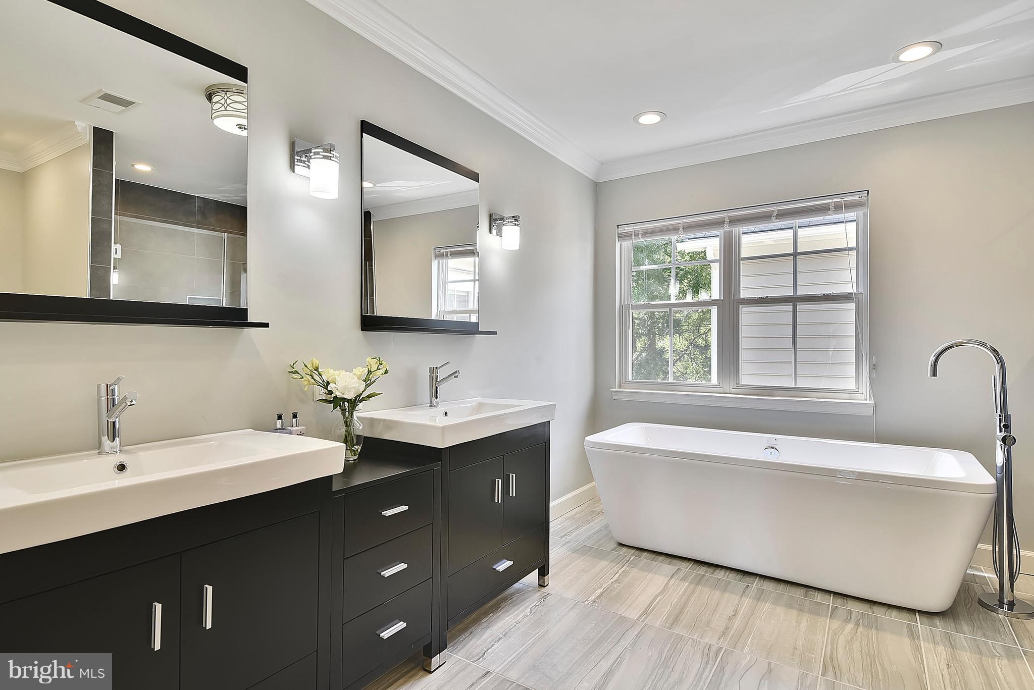 LORTON TOWN CNTR LANDBAY - Residential