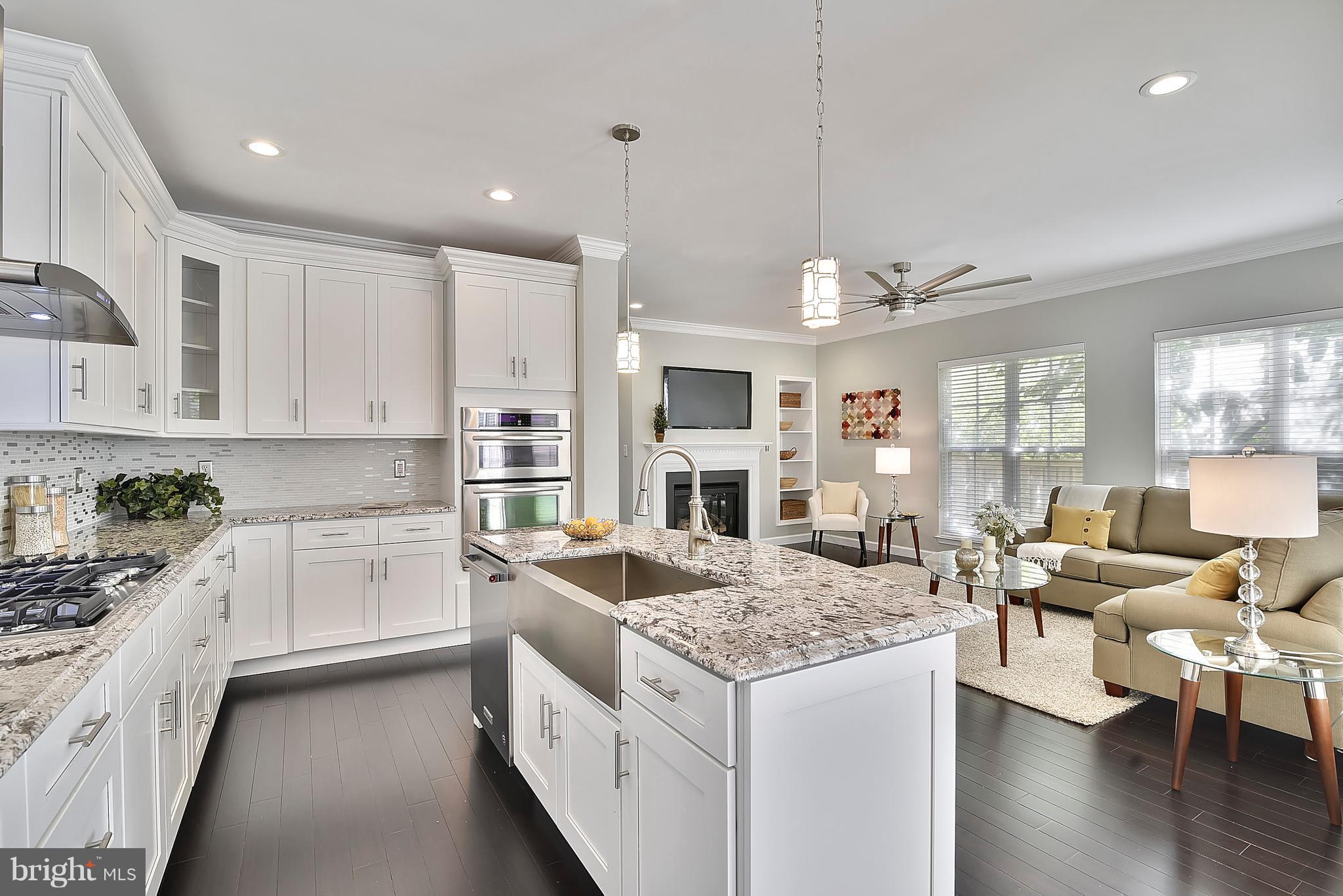 LORTON TOWN CNTR LANDBAY - Residential