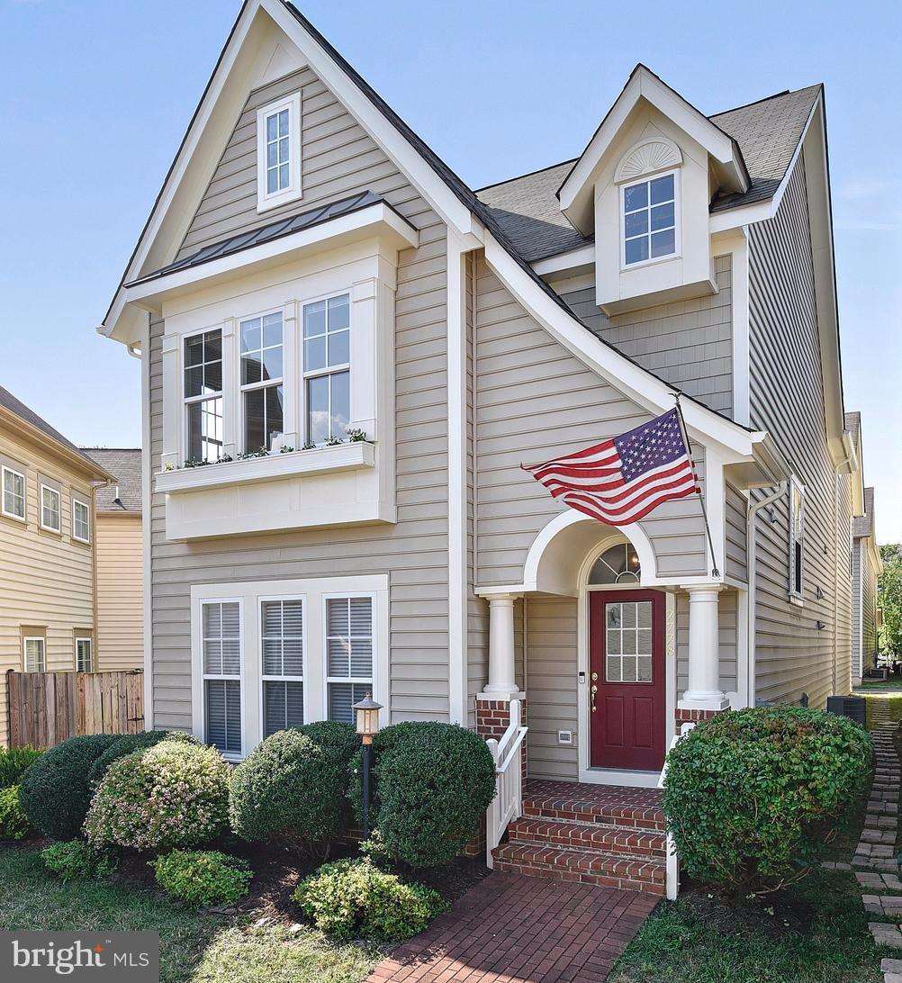 LORTON TOWN CNTR LANDBAY - Residential