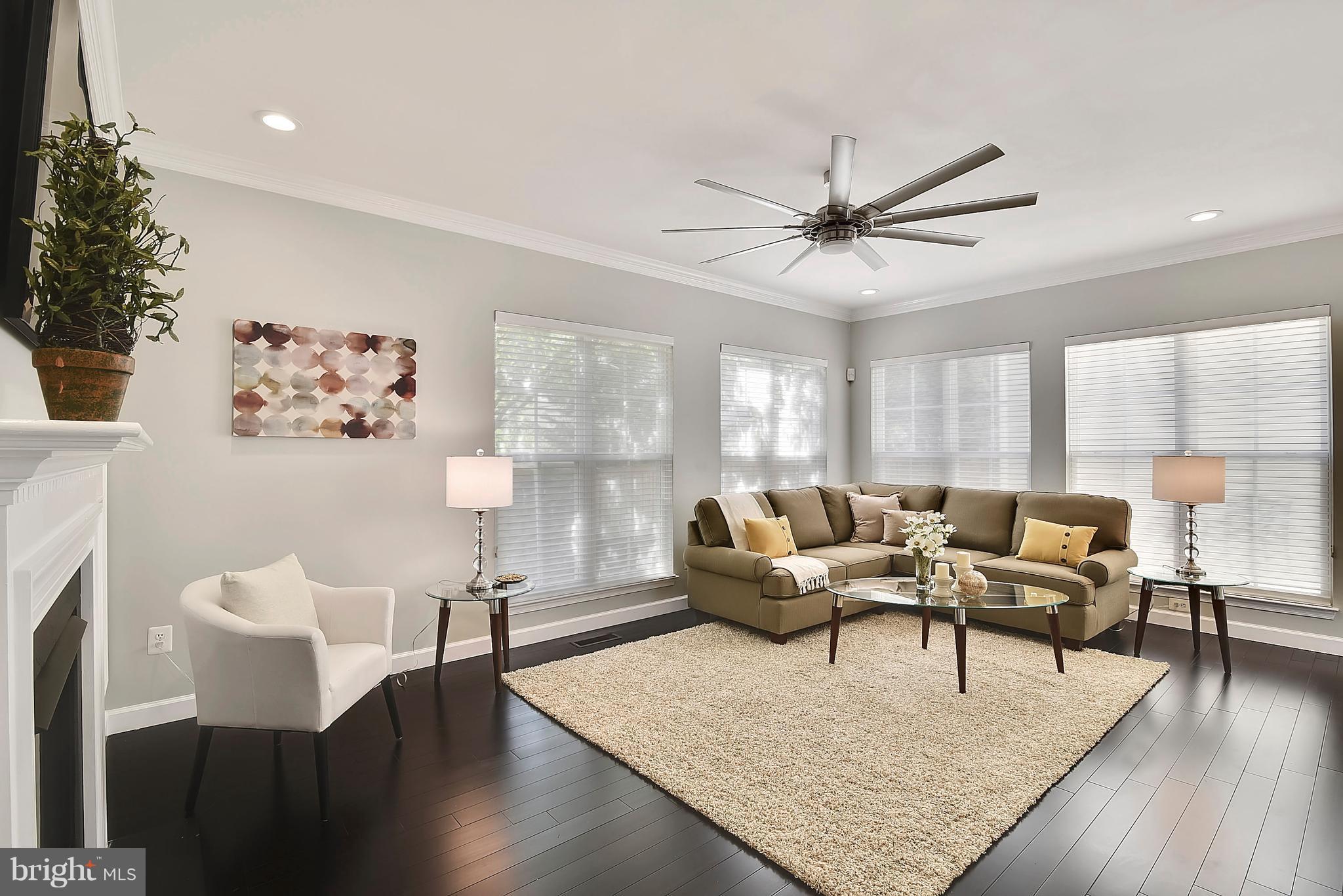 LORTON TOWN CNTR LANDBAY - Residential