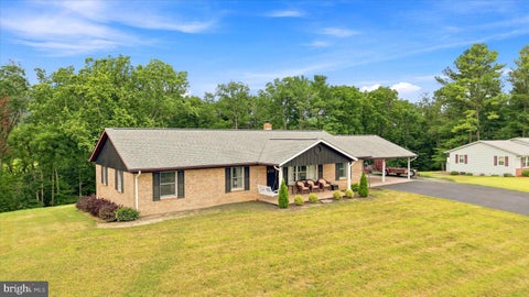 Homes For Sale - 17747 Senedo Road<br/> EDINBURG, VA 22824