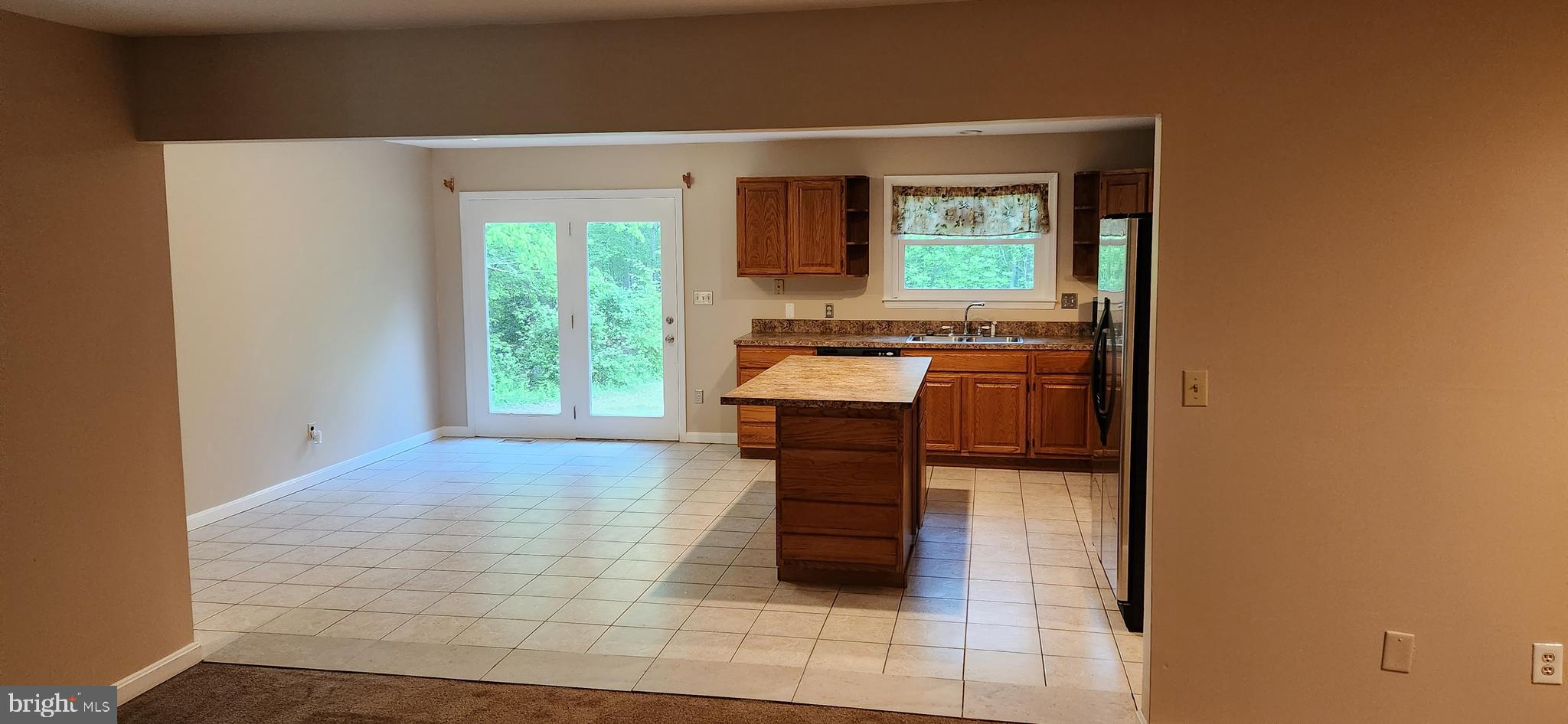 GALLANT GREEN - Residential Lease