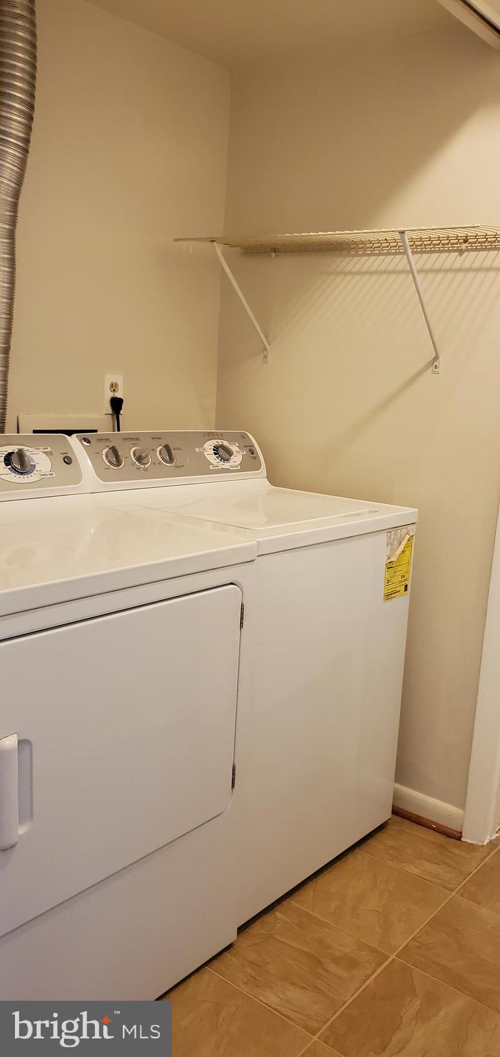 DALE CITY - Residential Lease