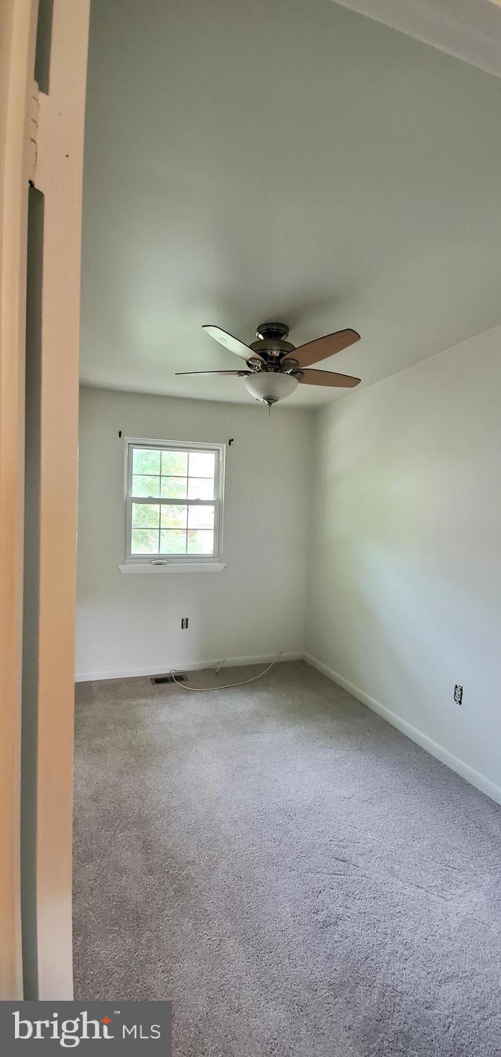 DALE CITY - Residential Lease