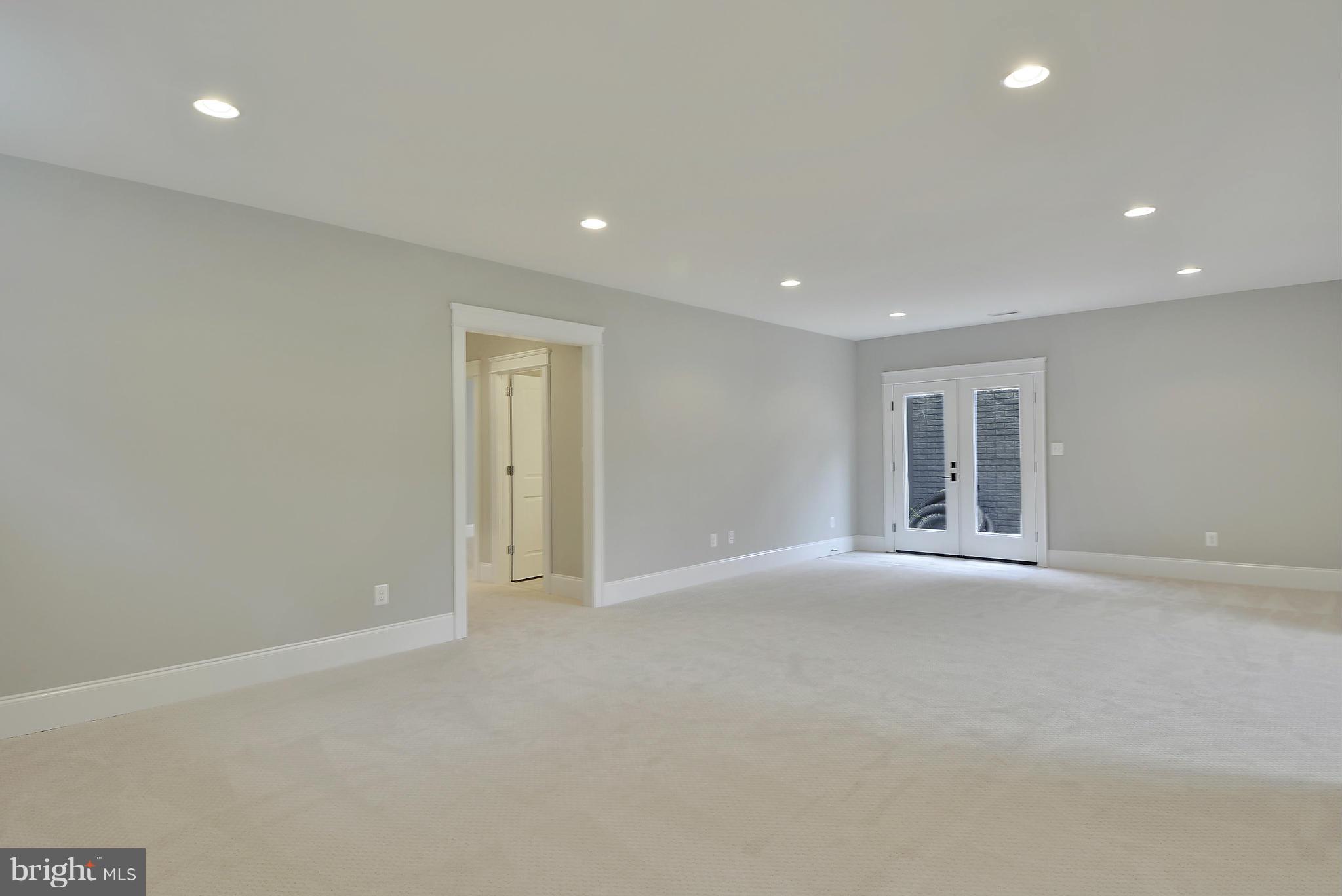 WOODLAWN VILLAGE - Residential