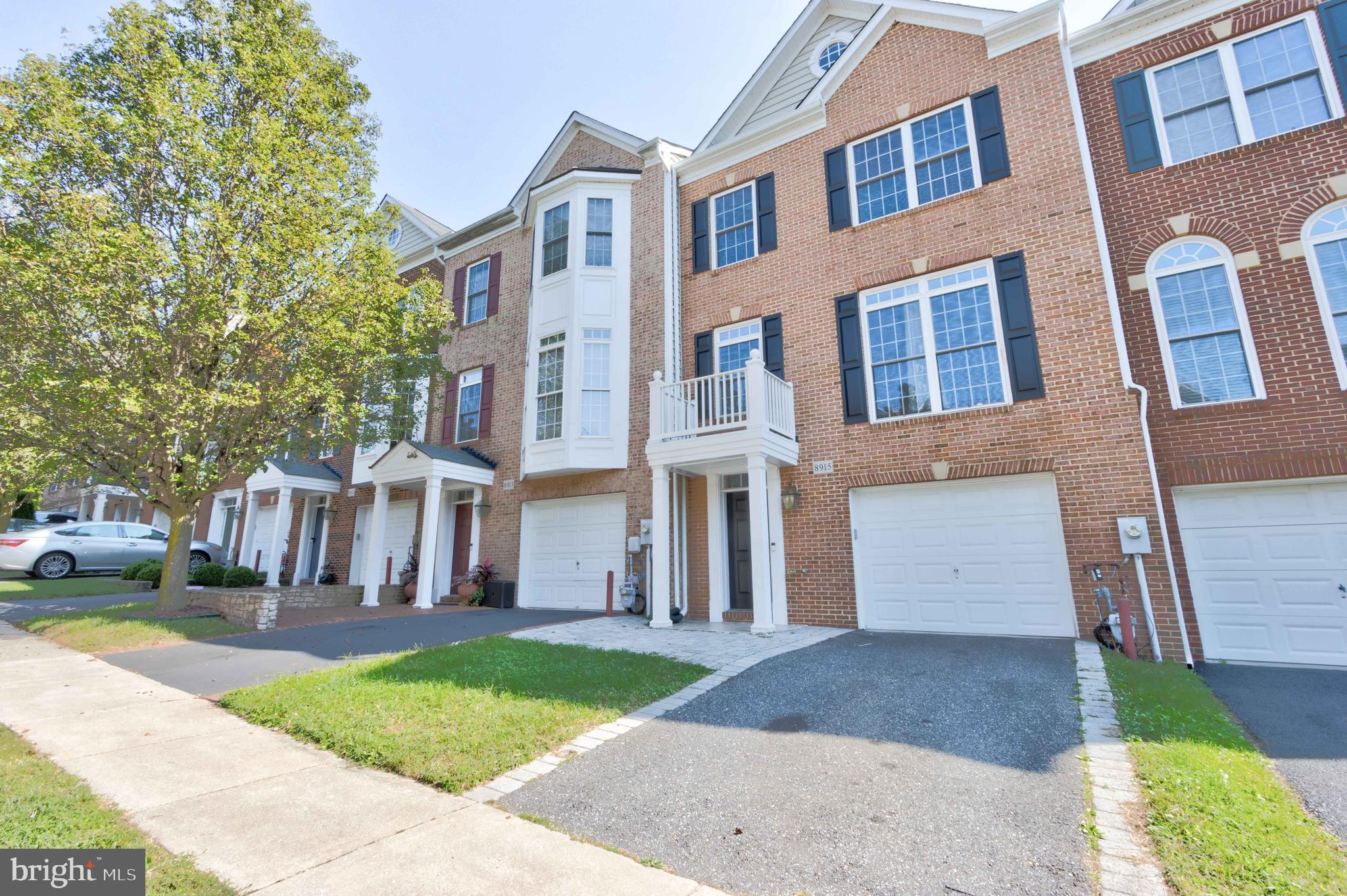 8915 LEE MANOR DRIVE