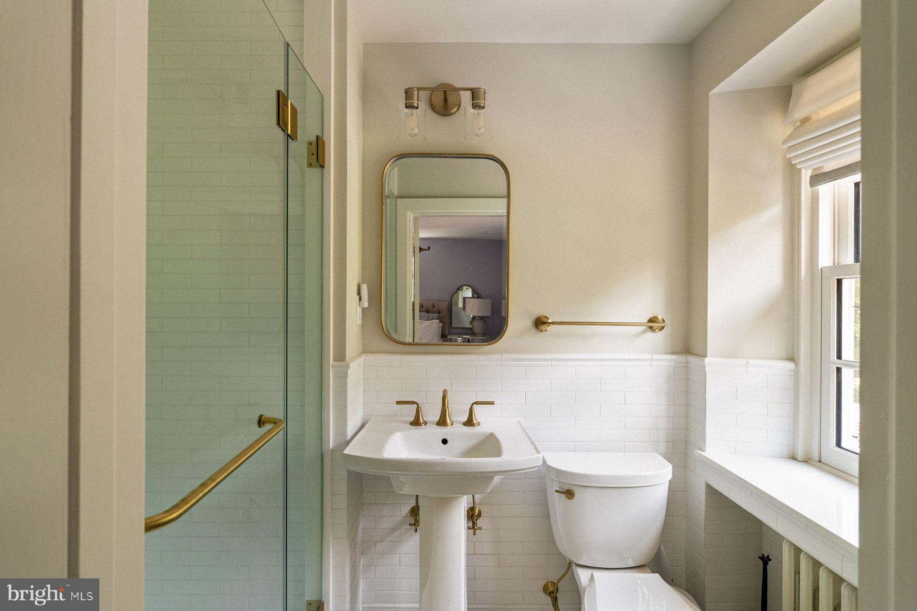 CHESTNUT HILL - Residential