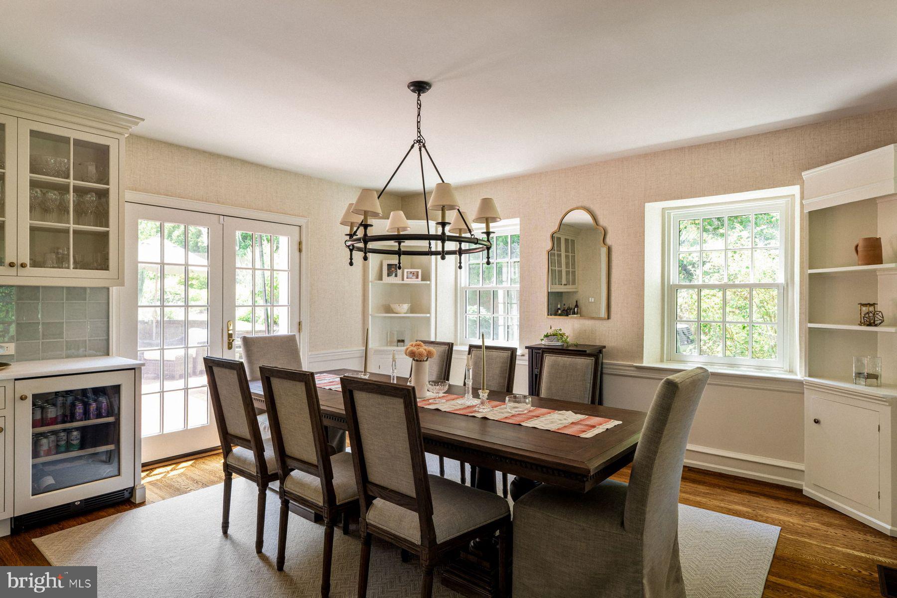 CHESTNUT HILL - Residential