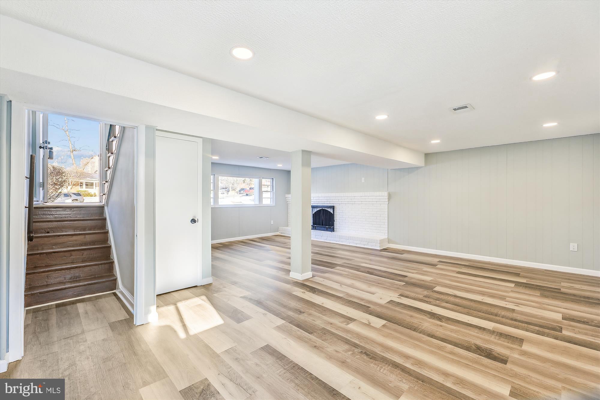 WILLIAMSBURG ESTATES - Residential