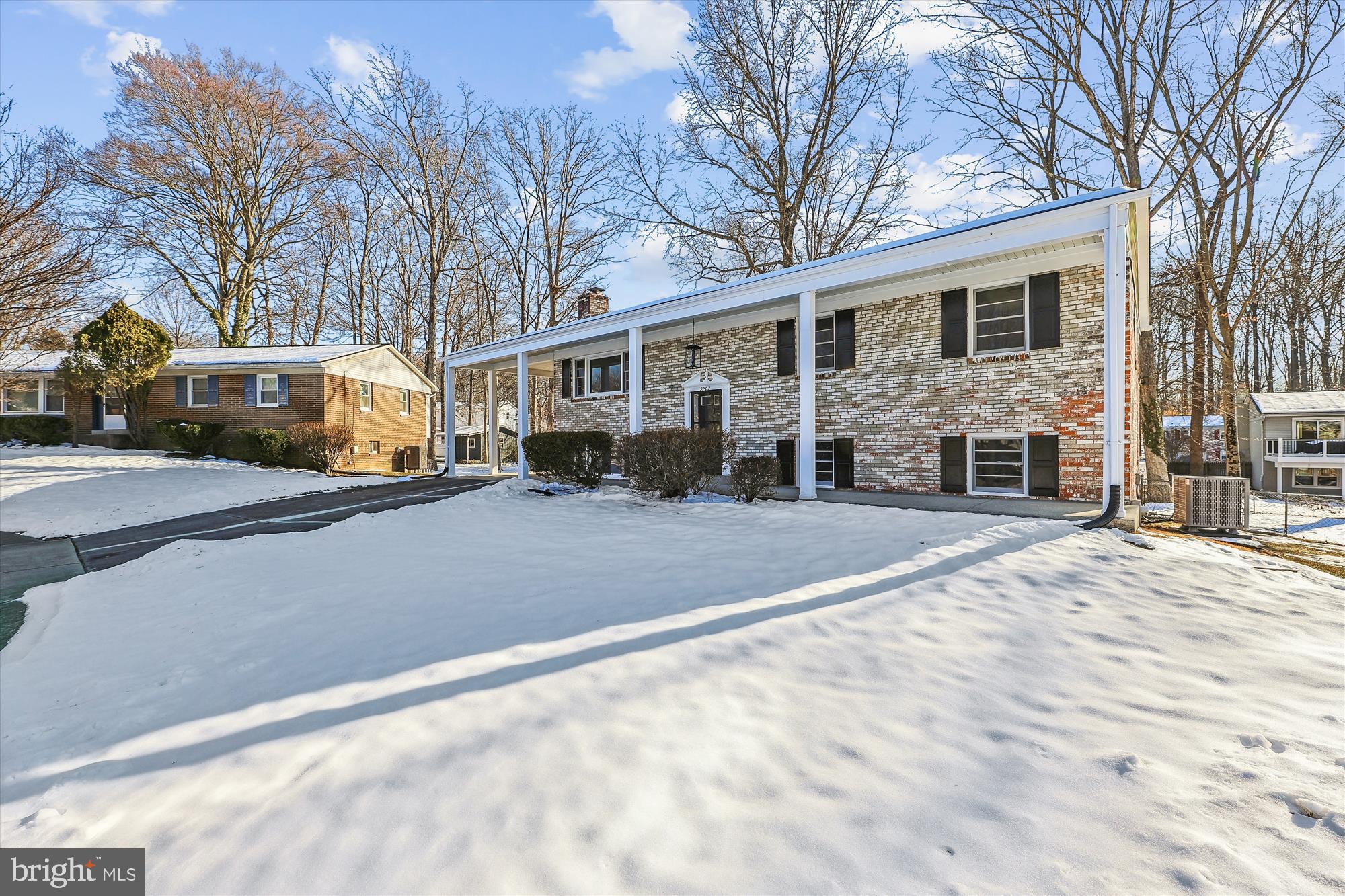 WILLIAMSBURG ESTATES - Residential