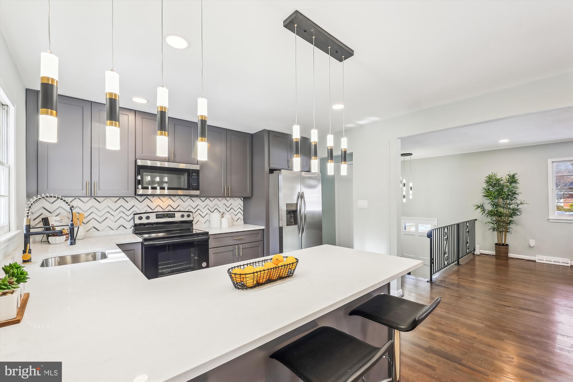 WILLIAMSBURG ESTATES - Residential