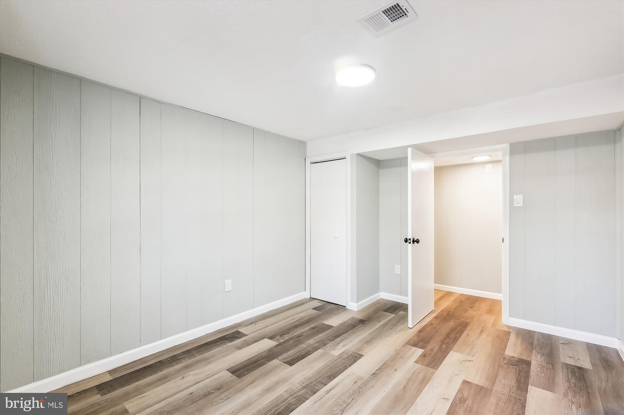 WILLIAMSBURG ESTATES - Residential