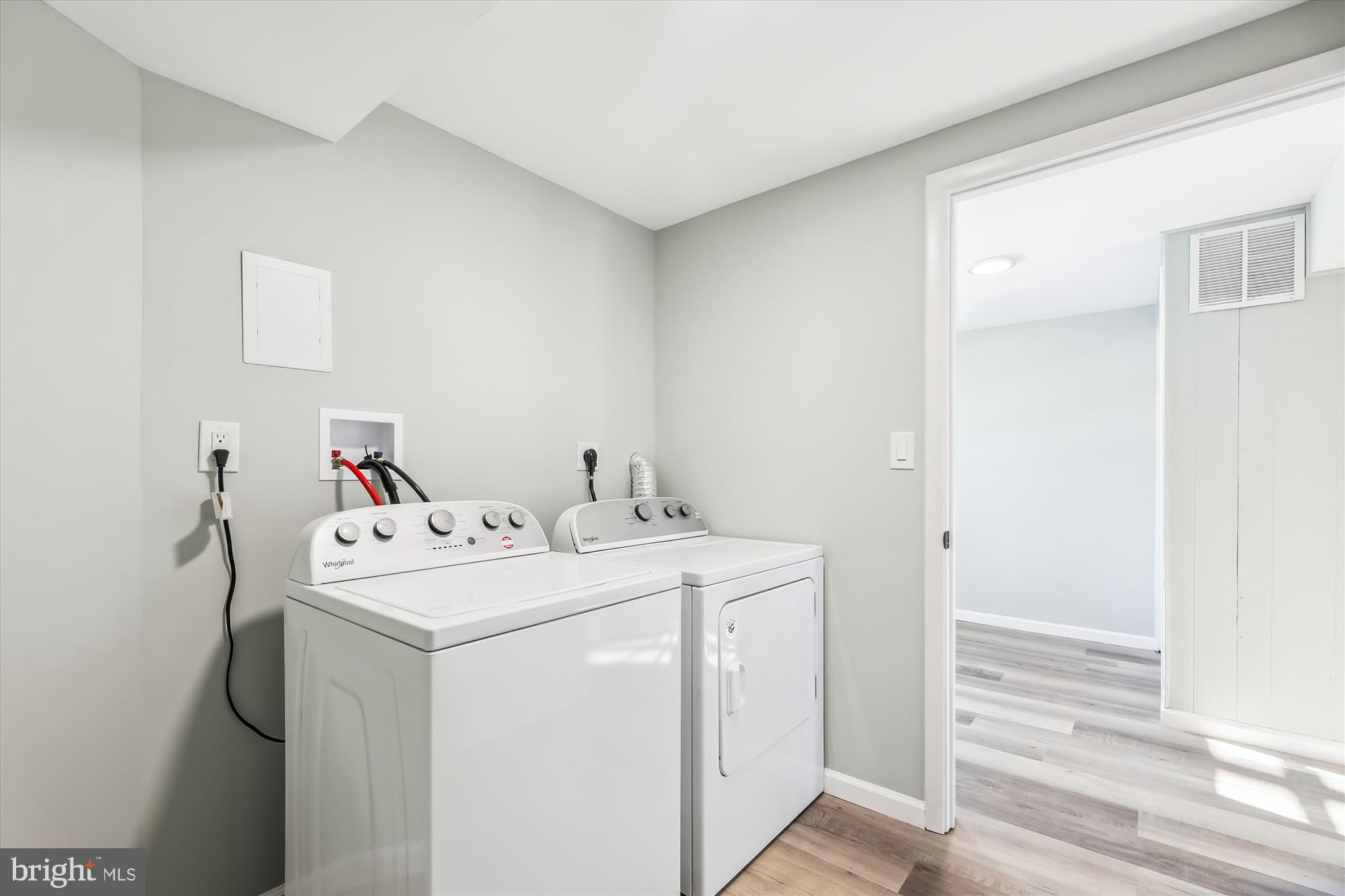 WILLIAMSBURG ESTATES - Residential