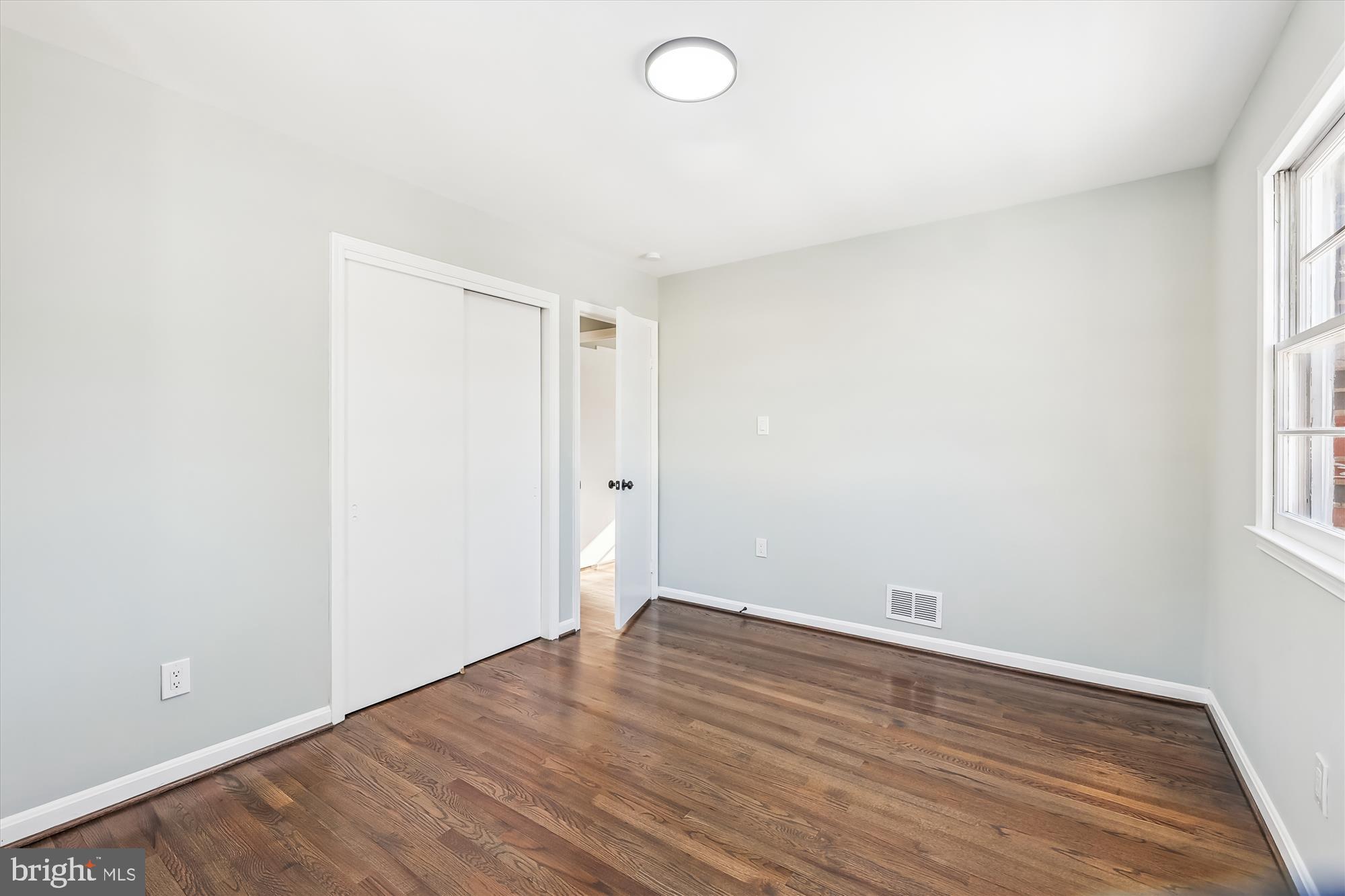 WILLIAMSBURG ESTATES - Residential