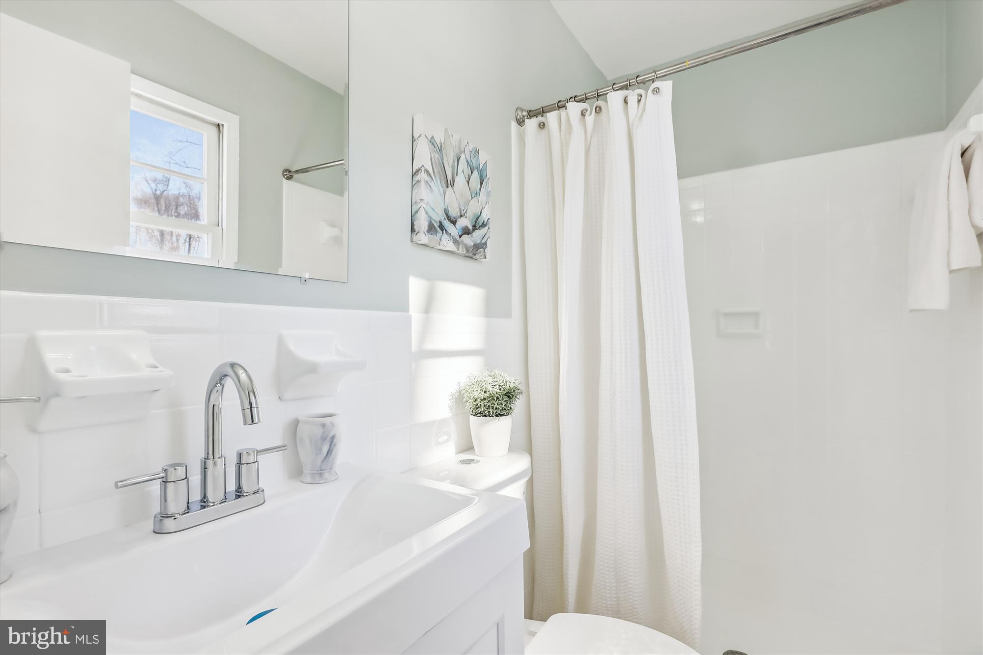 WILLIAMSBURG ESTATES - Residential