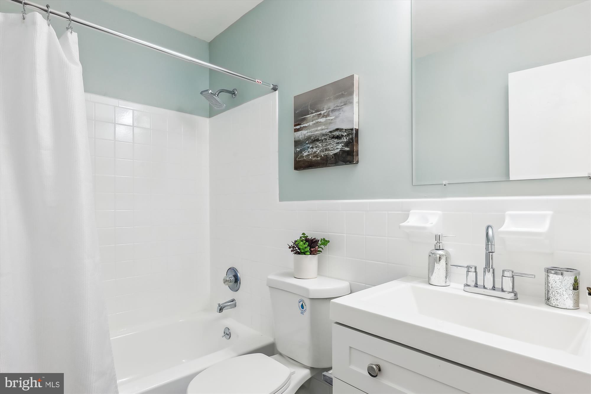 WILLIAMSBURG ESTATES - Residential