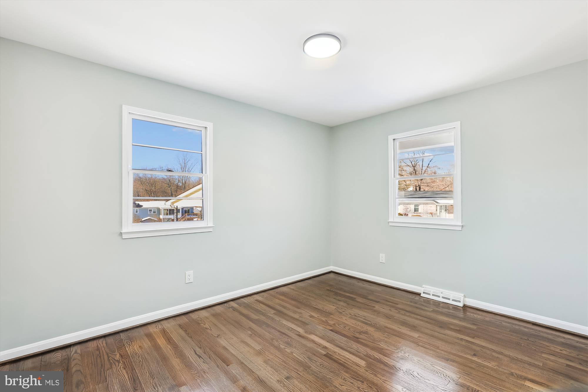 WILLIAMSBURG ESTATES - Residential