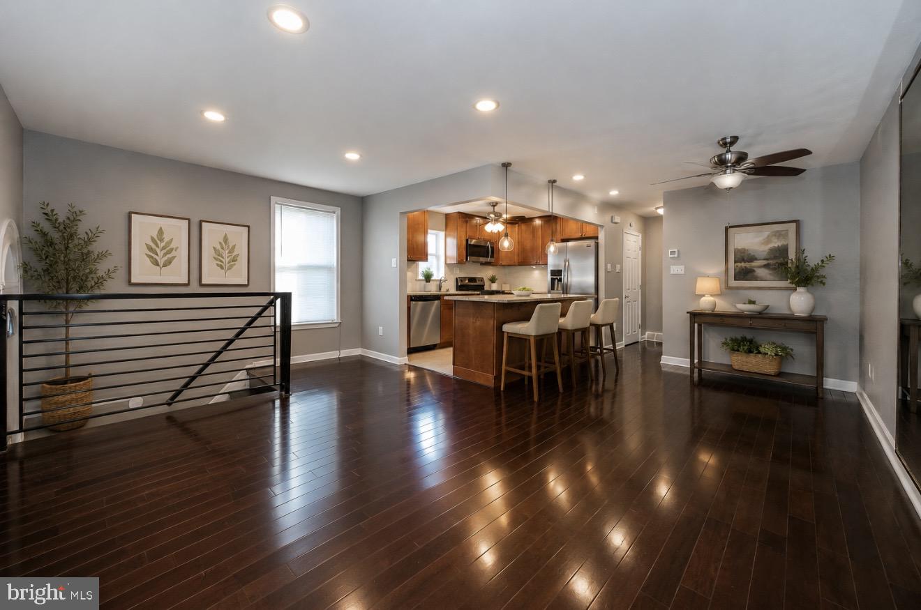 7608 DICKS AVENUE