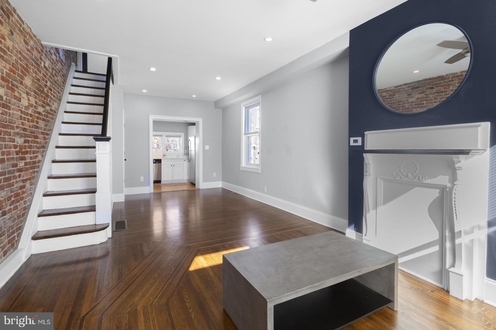 OLDE RICHMOND - Residential Lease